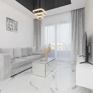 Elegant With Balcony & Parking By Renters Warszawa