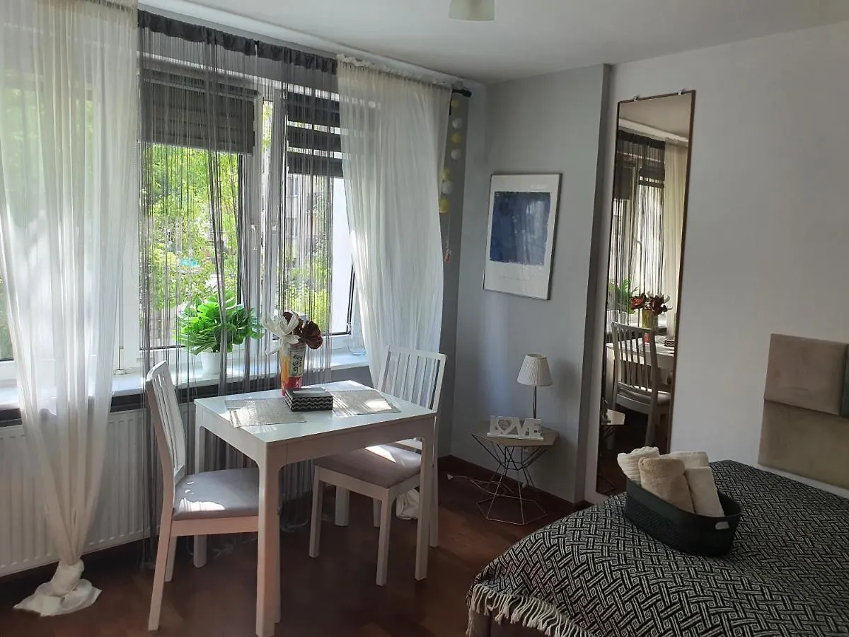 Centrumtwardastreetcentralstation 10Min Wi-Fi 1,2Gb Sek Warsaw Poland
